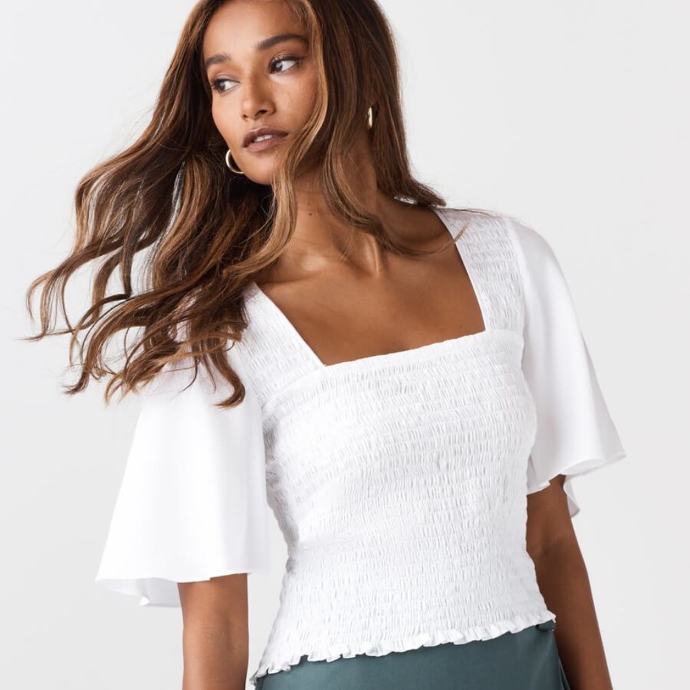 VETTA White Smocked Flutter Sleeve Blouse (XS)